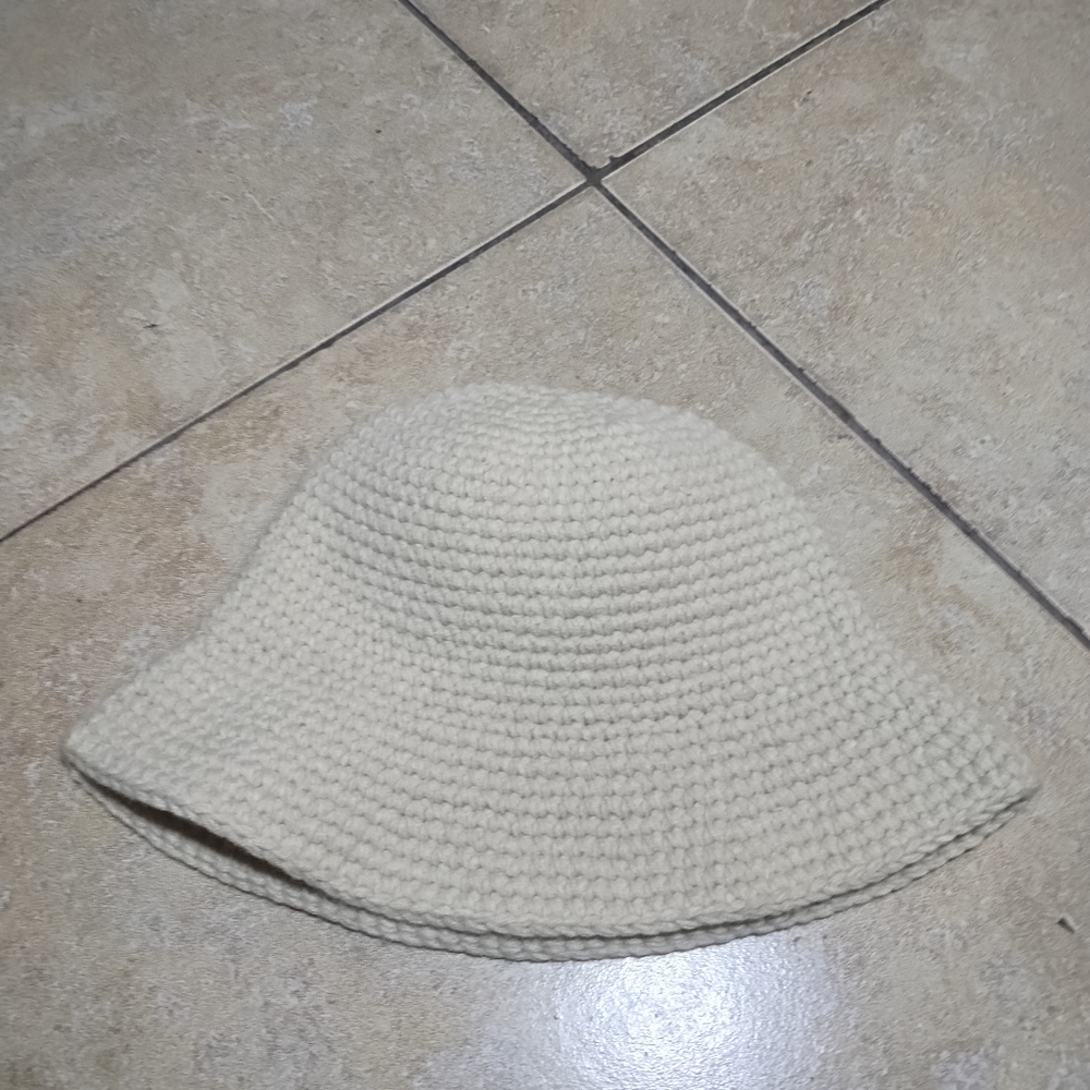 Vintage Women's Cream Knit Bucket Hat O/S
